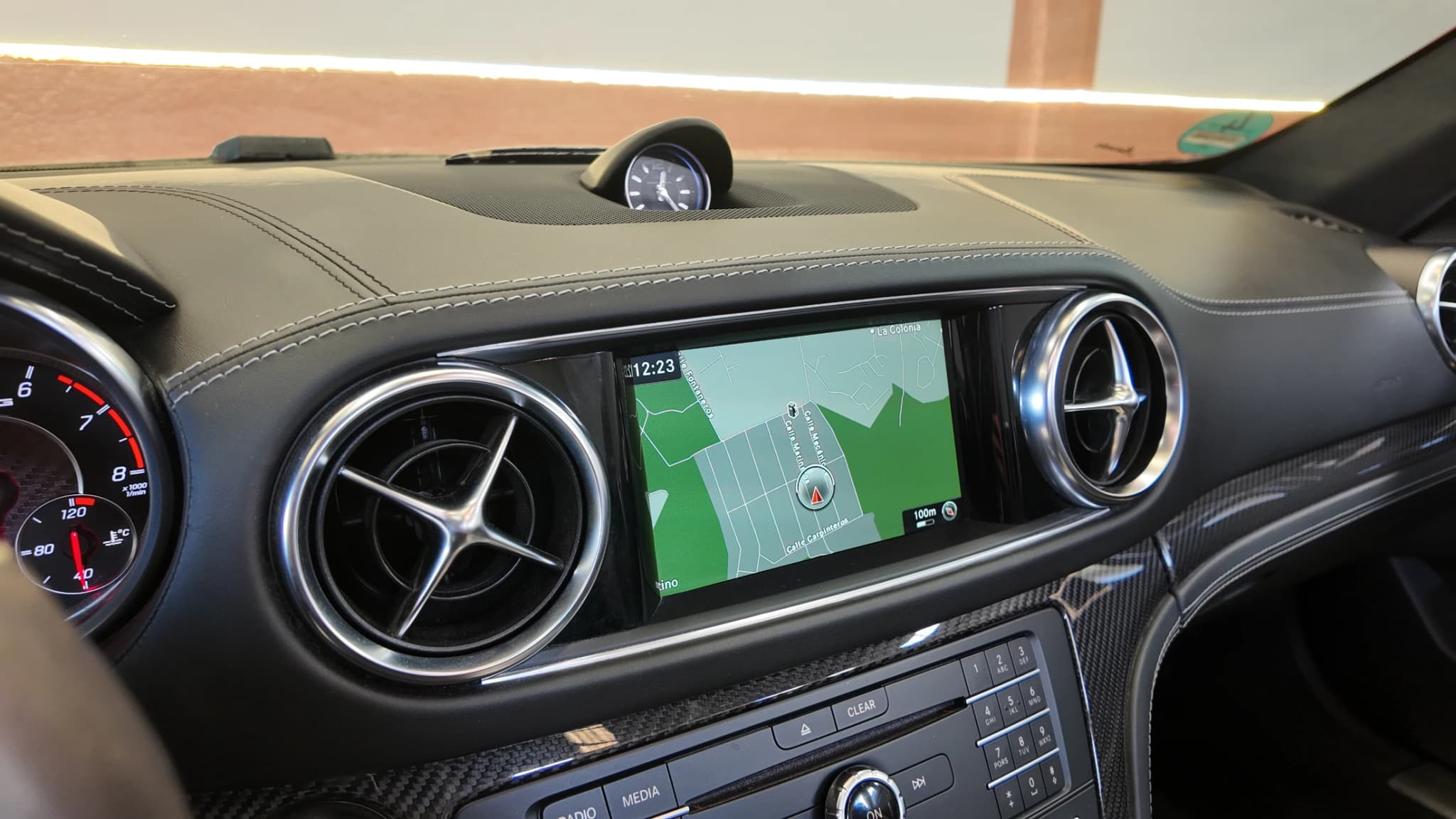 MERCEDES-BENZ SL — fotografía 30