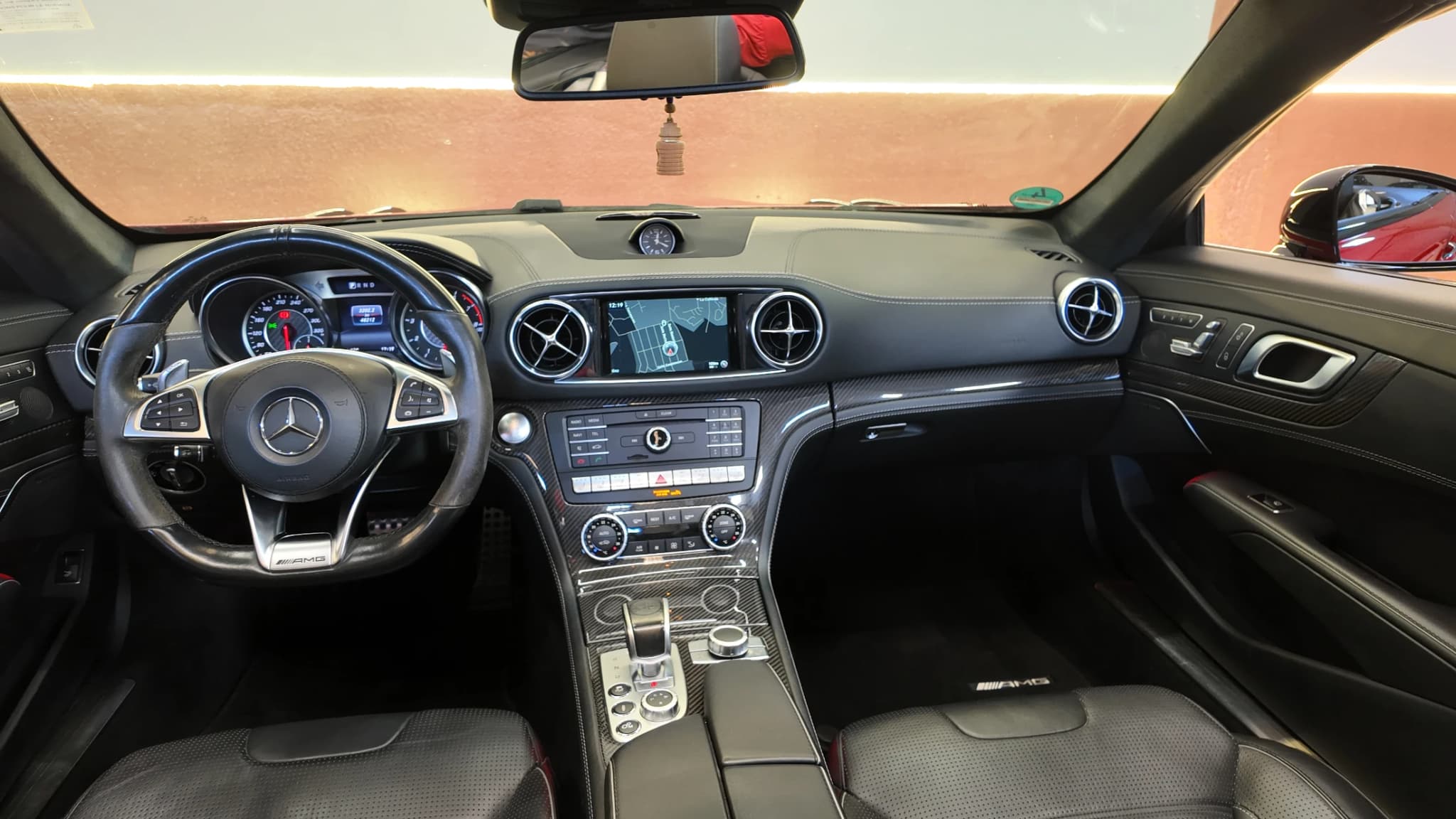 MERCEDES-BENZ SL — fotografía 25