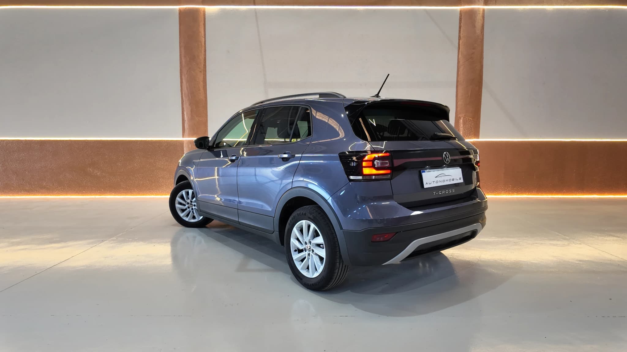 VOLKSWAGEN T-CROSS — fotografía 5