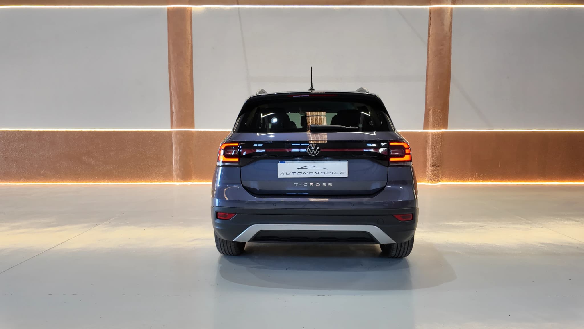 VOLKSWAGEN T-CROSS — fotografía 4