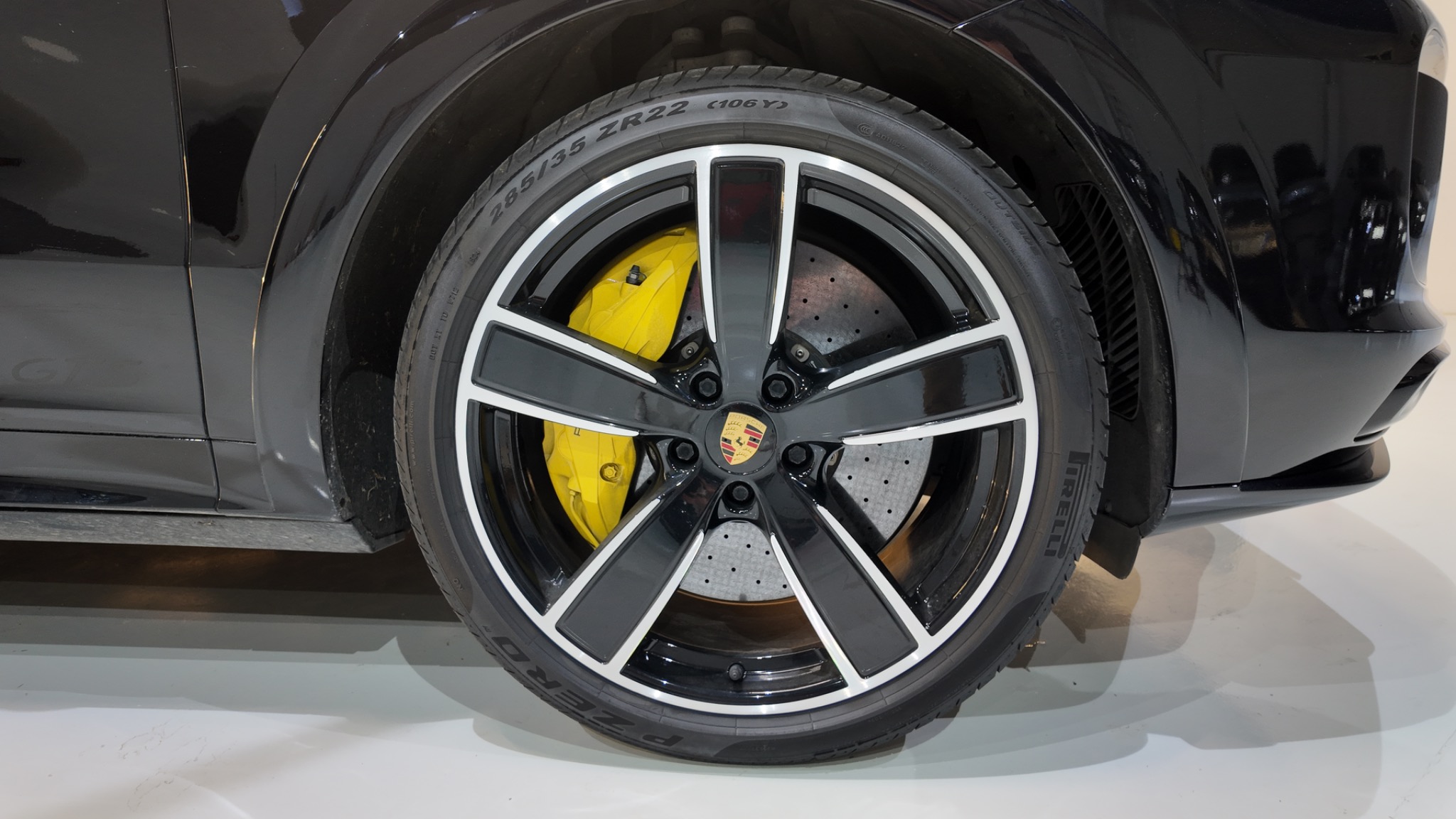 Detalle llanta Porsche Cayenne Coupé GTS